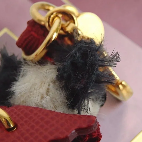 PRADA Keyring/Charm 😍🖤 - Picture 11 of 13